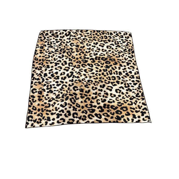 Leopard Print Square Scarf For Women Lightweight Satin Material Animal Print Des - Picture 2 of 2
